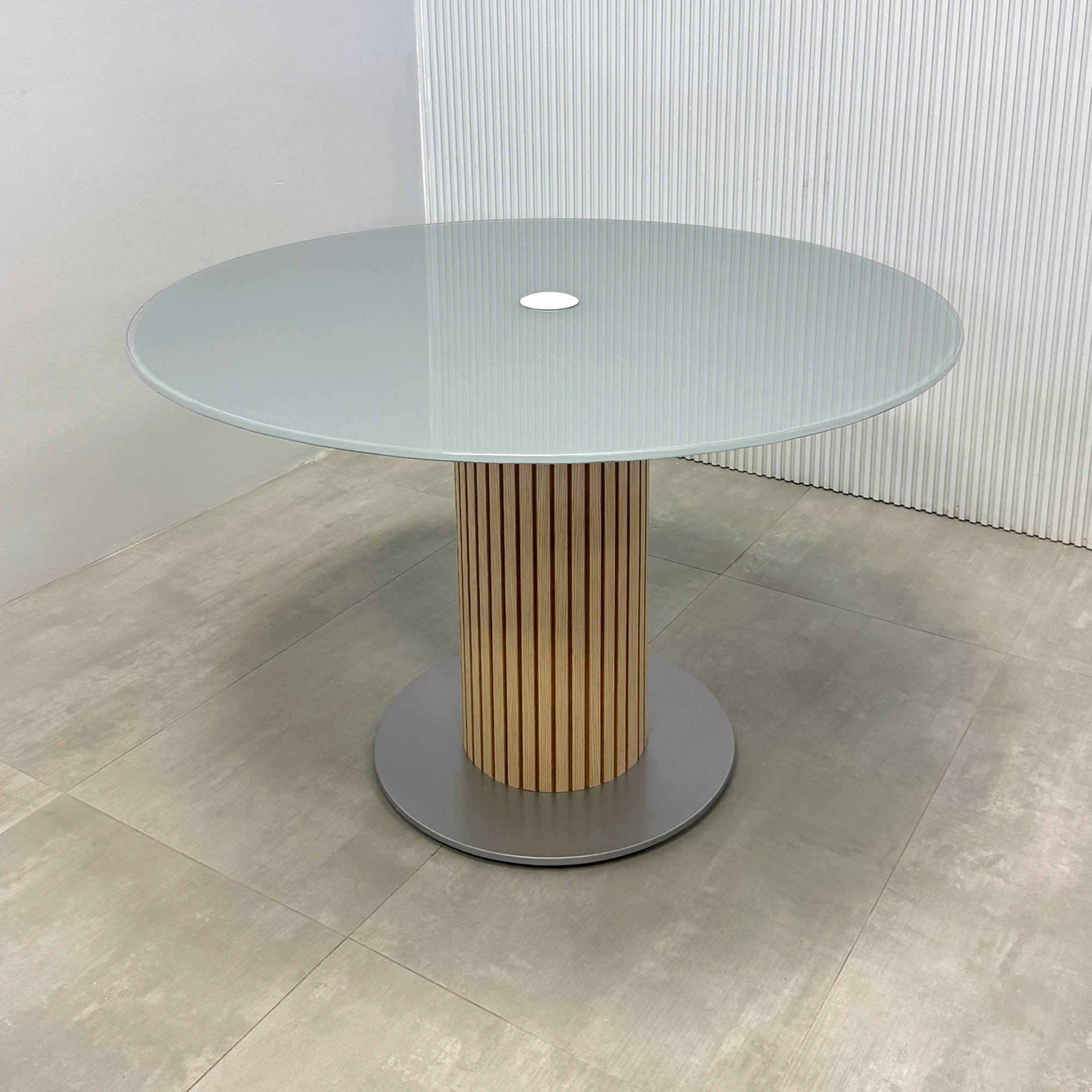 Omaha Round Conference Table with Medium Gray Tempered Glass Top - 48 In. - Stock #172